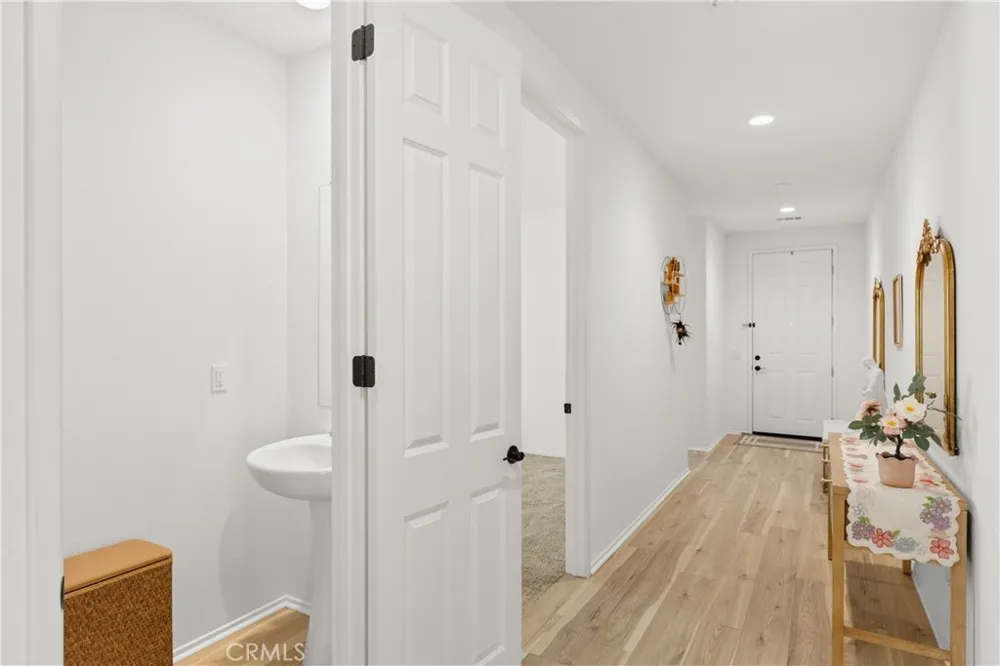 214 Knotgrass Street Hemet, CA 92543