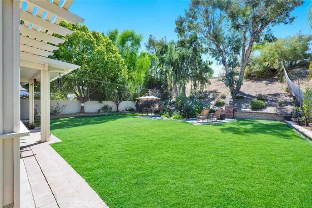 13105 Fescue Court Corona, CA 92883
