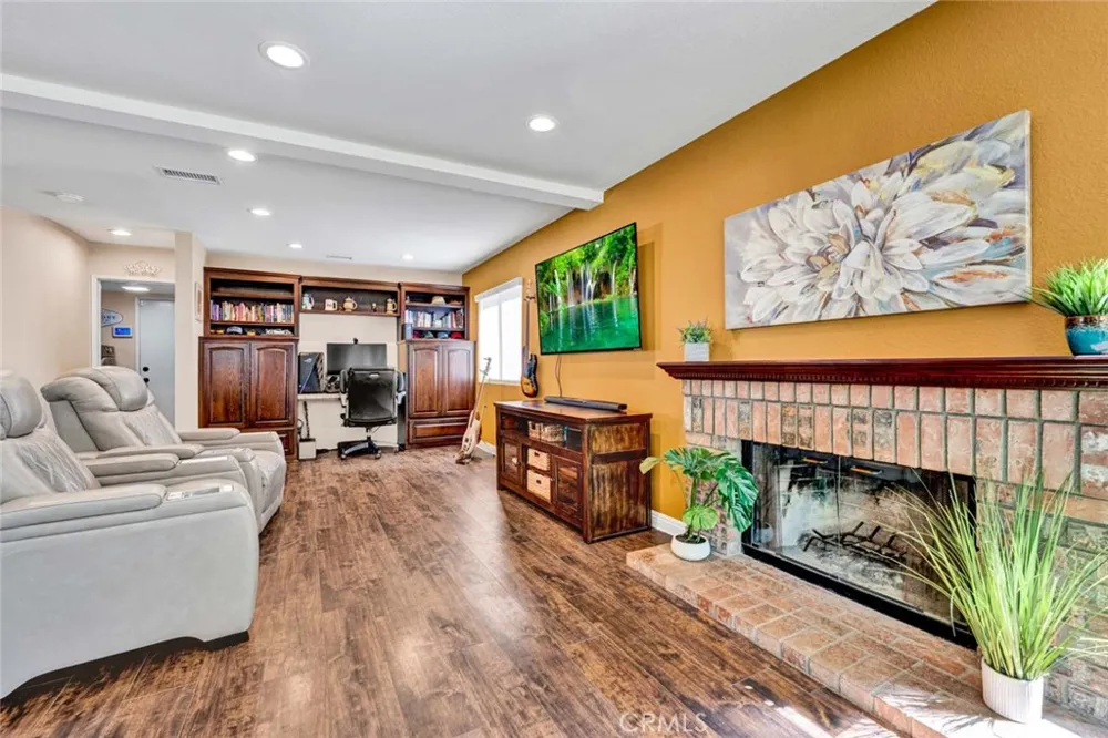 13105 Fescue Court Corona, CA 92883