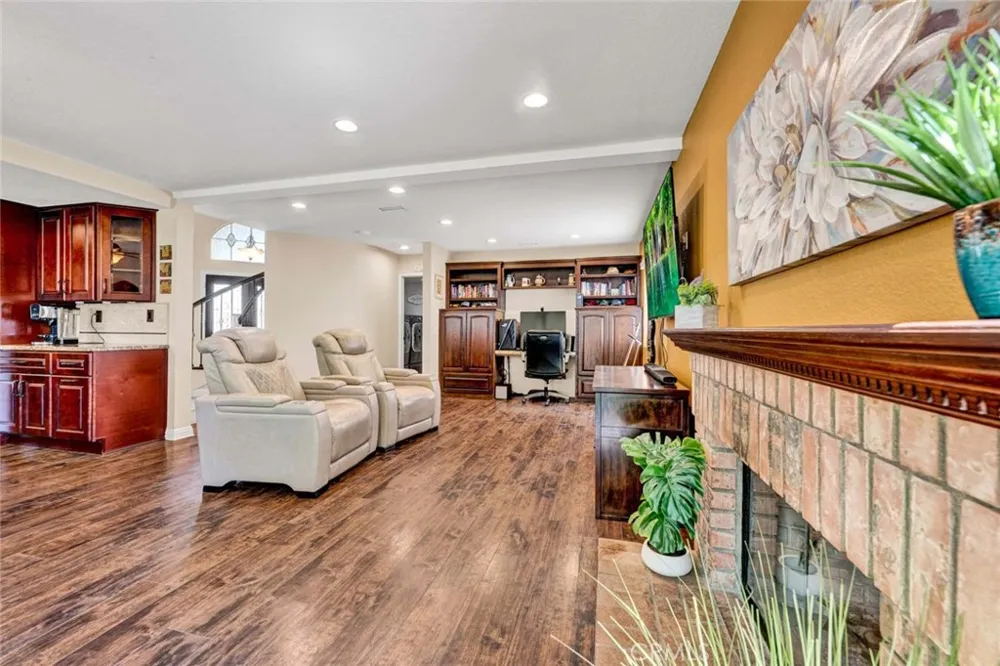 13105 Fescue Court Corona, CA 92883