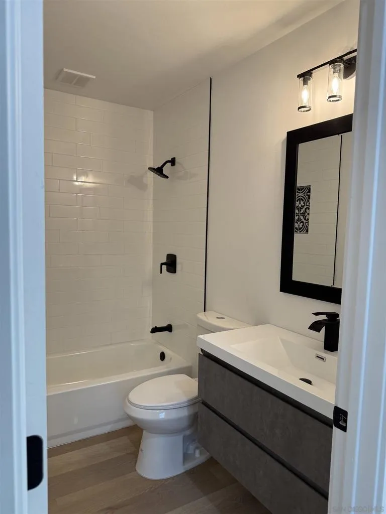 664 Carefree Dr #3 San Diego, CA 92114