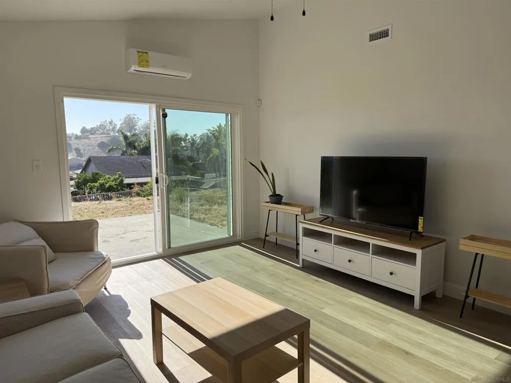 664 Carefree Dr #2 San Diego, CA 92114