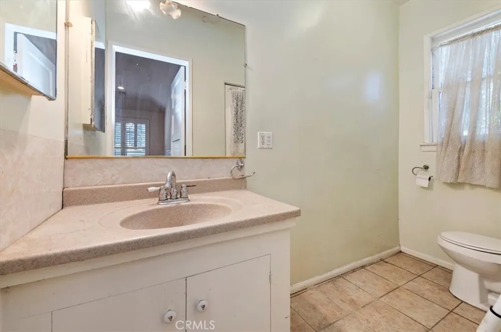 190 E Arrow Claremont, CA 91711