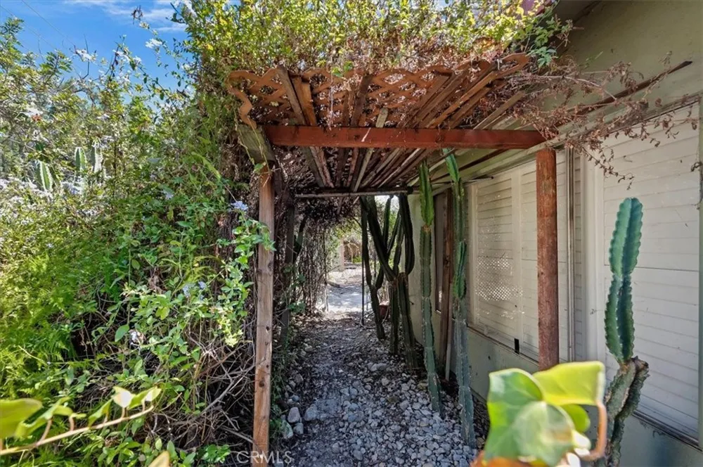 190 E Arrow Claremont, CA 91711