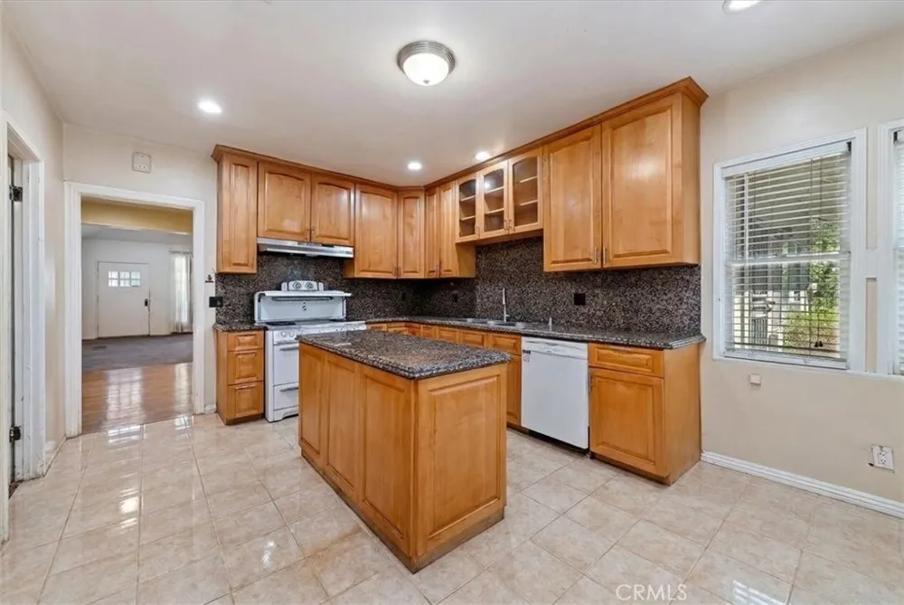 190 E Arrow Claremont, CA 91711