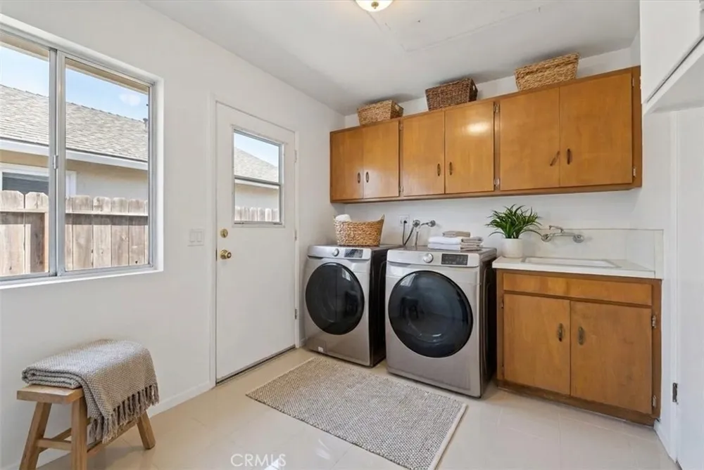 190 E Arrow Claremont, CA 91711