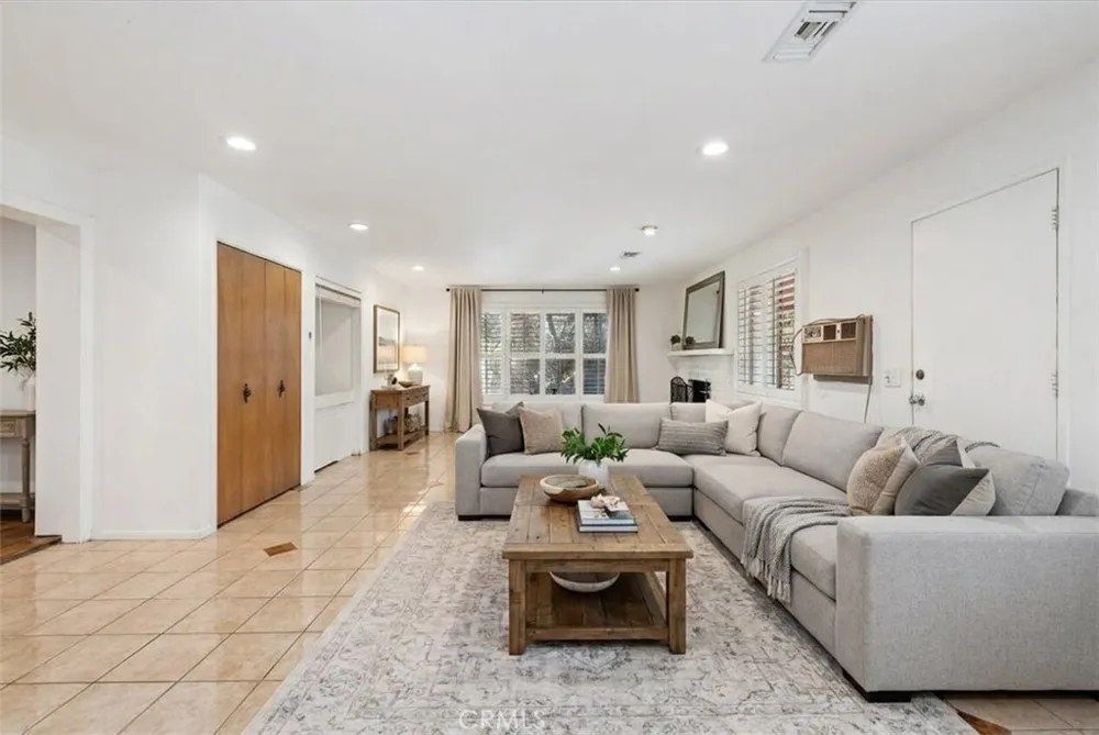 190 E Arrow Claremont, CA 91711