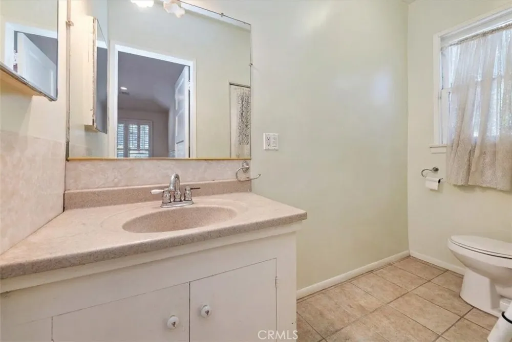 190 E Arrow Claremont, CA 91711