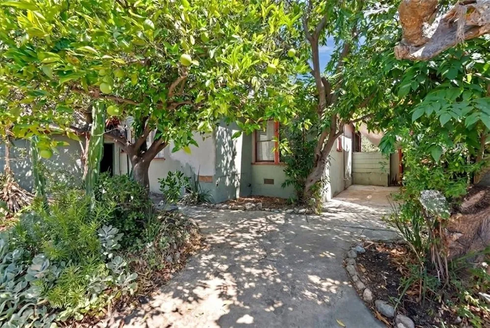 190 E Arrow Claremont, CA 91711