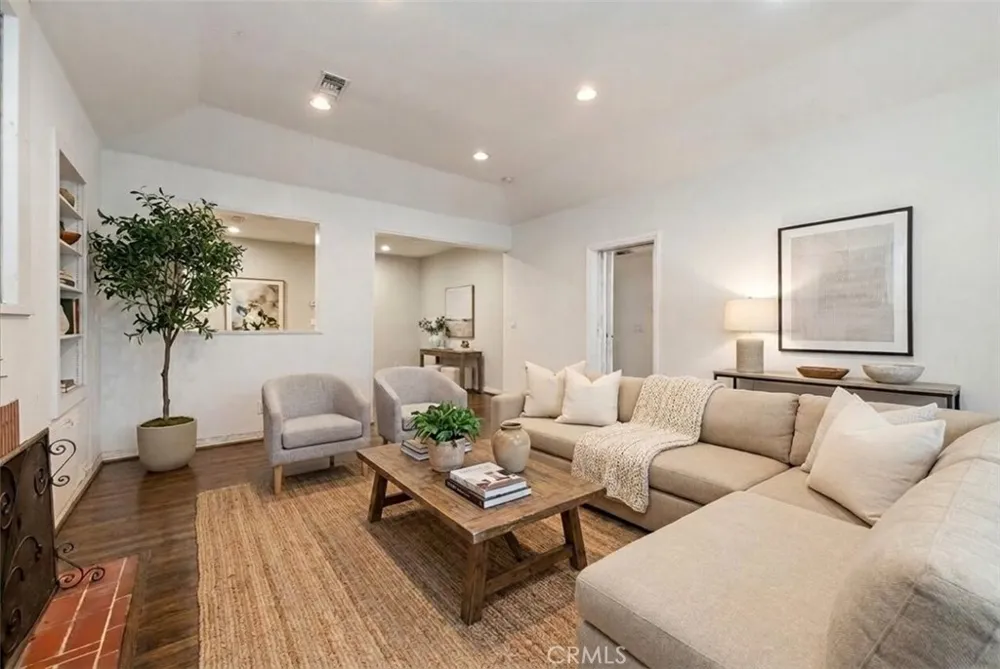 190 E Arrow Claremont, CA 91711
