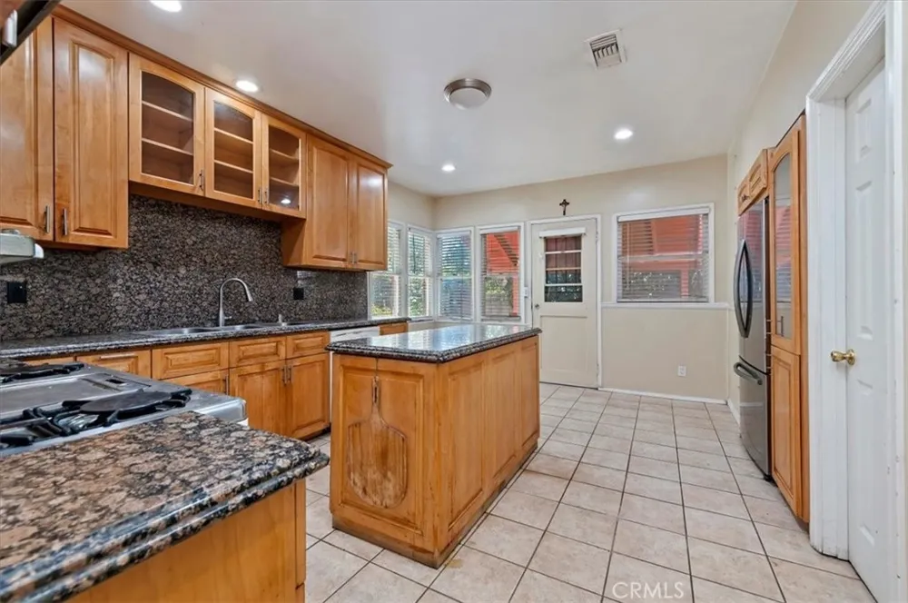 190 E Arrow Claremont, CA 91711