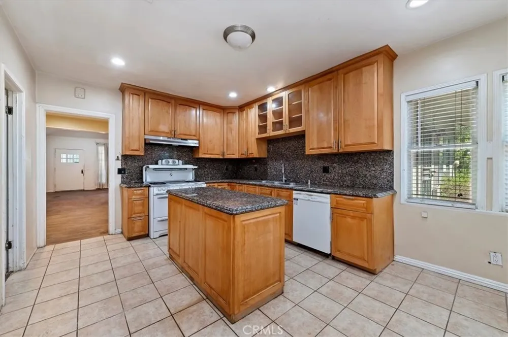 190 E Arrow Claremont, CA 91711