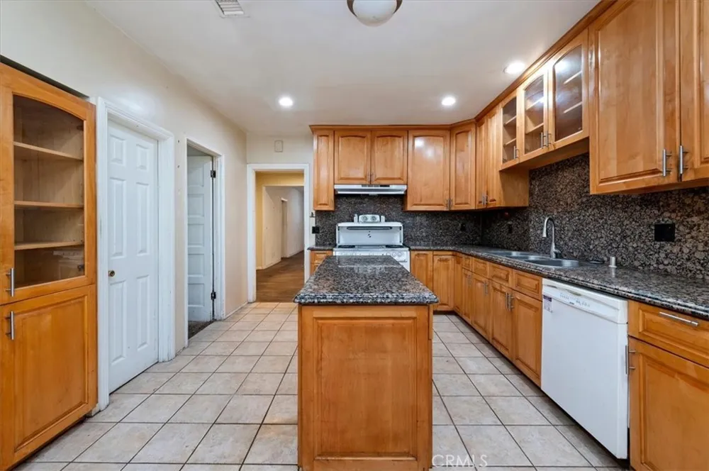 190 E Arrow Claremont, CA 91711