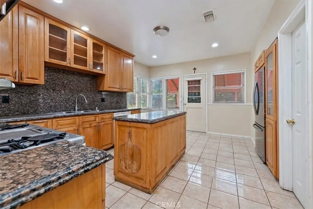 190 E Arrow Claremont, CA 91711