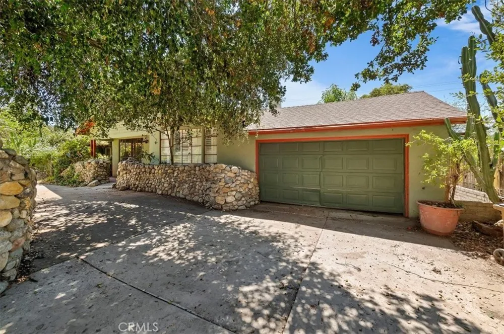 190 E Arrow Claremont, CA 91711