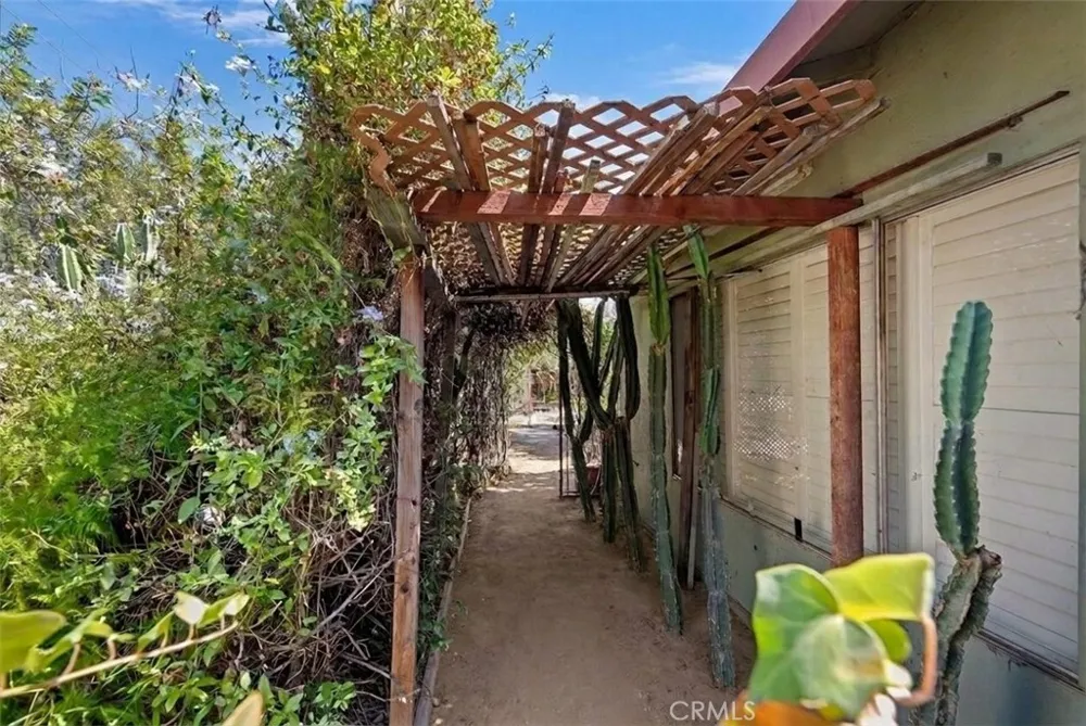 190 E Arrow Claremont, CA 91711