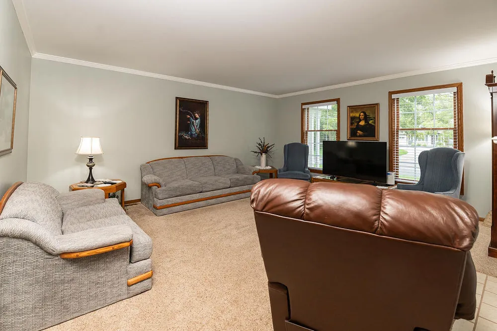 8259 Wallinwood Springs Drive Jenison, MI 49428