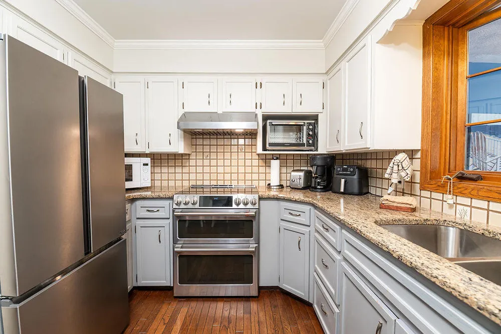 8259 Wallinwood Springs Drive Jenison, MI 49428