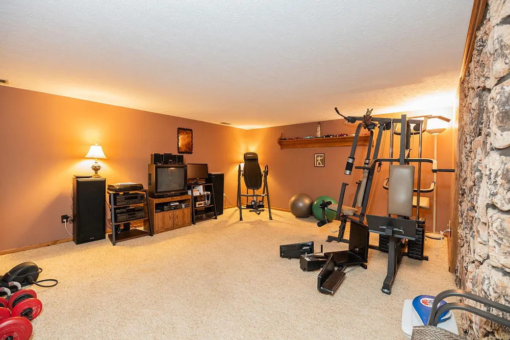 8259 Wallinwood Springs Drive Jenison, MI 49428