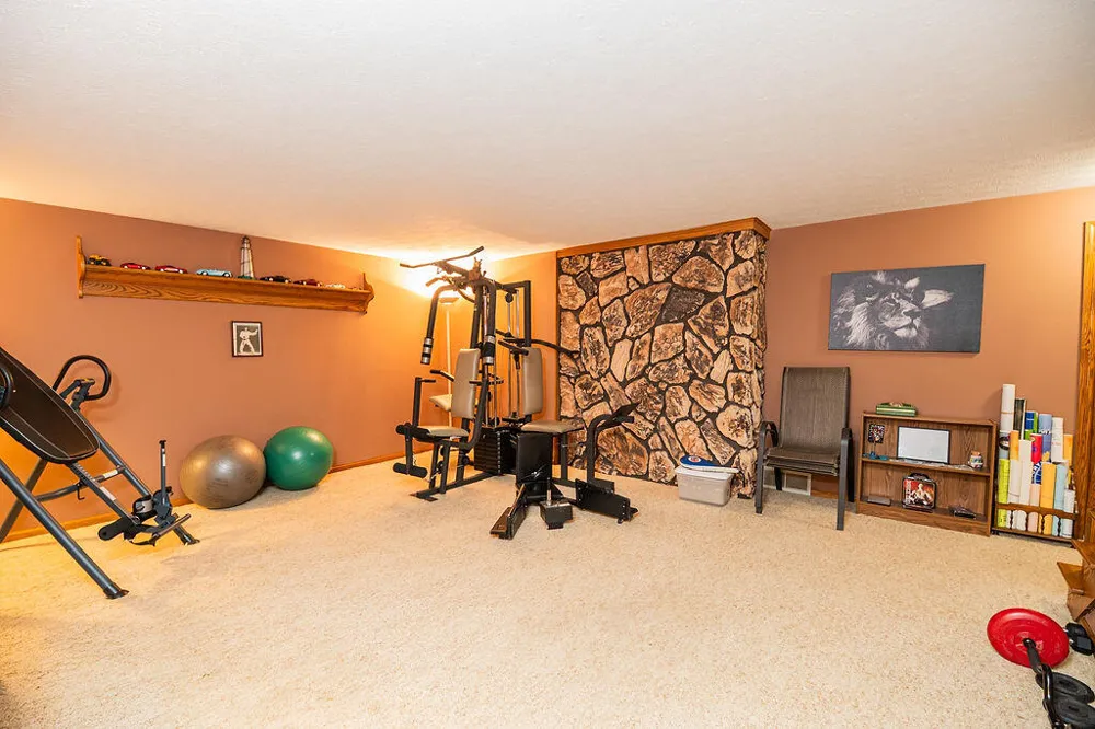 8259 Wallinwood Springs Drive Jenison, MI 49428
