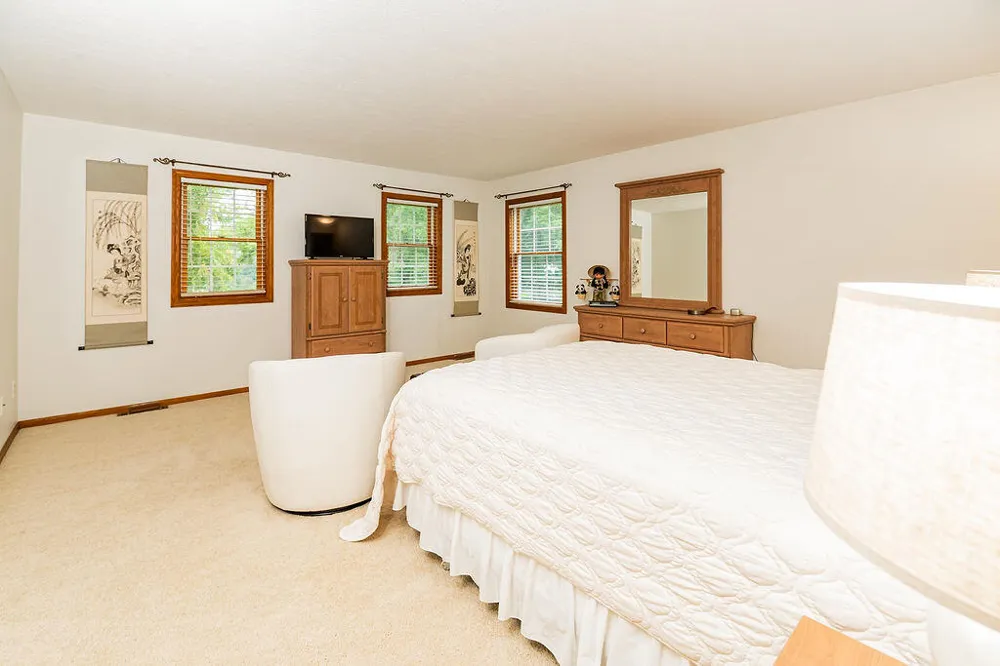 8259 Wallinwood Springs Drive Jenison, MI 49428