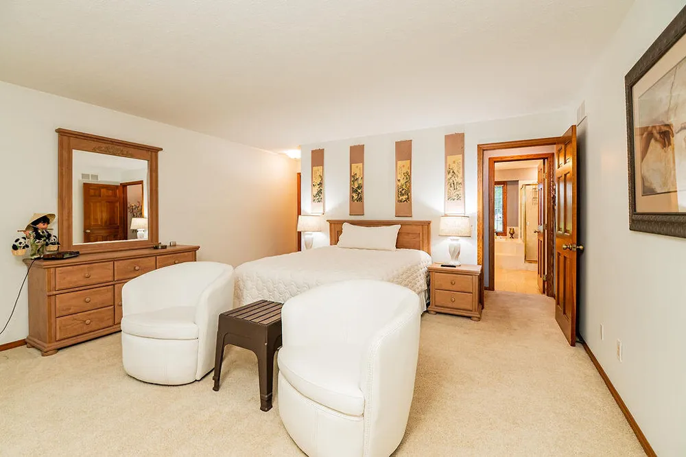 8259 Wallinwood Springs Drive Jenison, MI 49428
