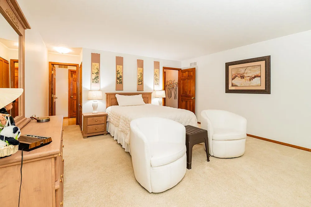 8259 Wallinwood Springs Drive Jenison, MI 49428