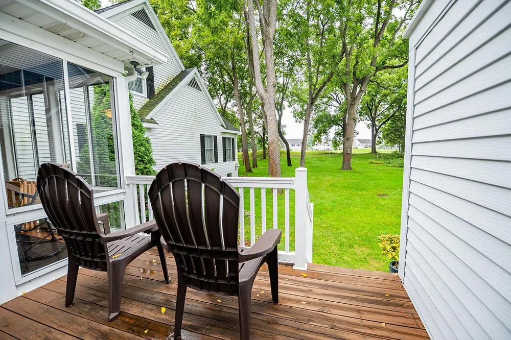 8259 Wallinwood Springs Drive Jenison, MI 49428