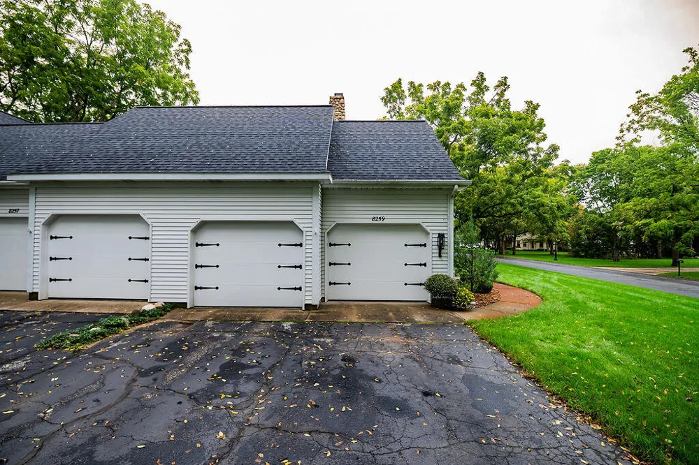 8259 Wallinwood Springs Drive Jenison, MI 49428