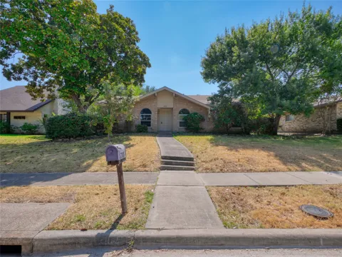 2708 Oak Grove Drive