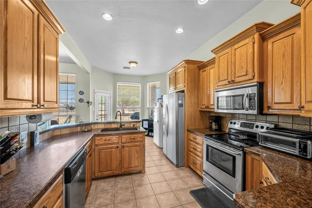 296 Prairie View Drive Elgin, OK 73538