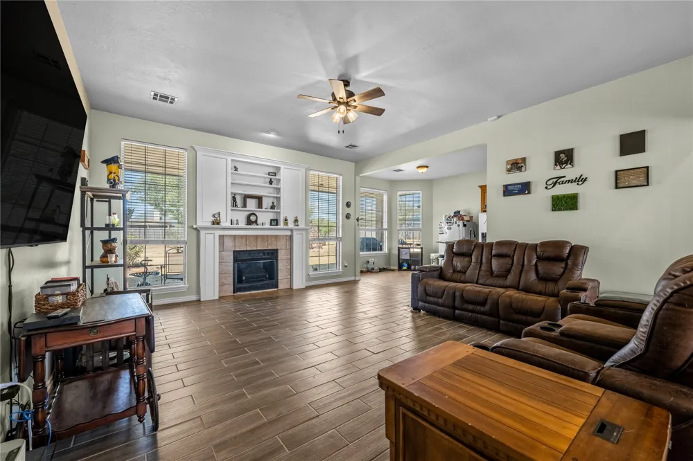296 Prairie View Drive Elgin, OK 73538
