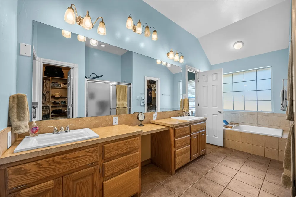 296 Prairie View Drive Elgin, OK 73538