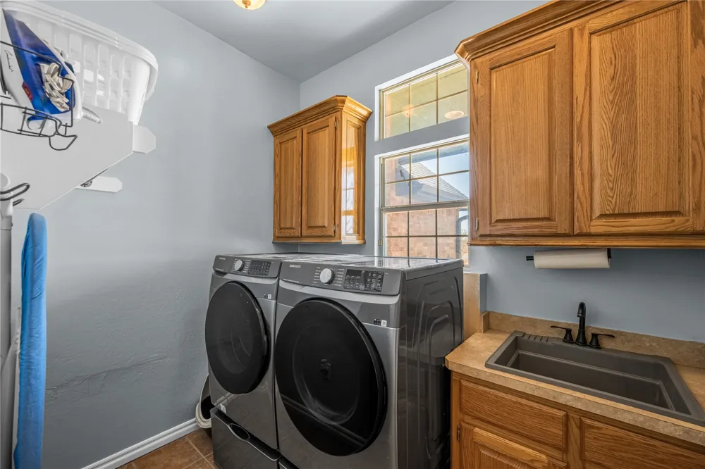 296 Prairie View Drive Elgin, OK 73538