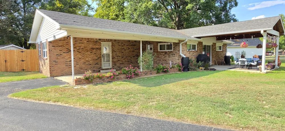17 Breakenridge Drive Eufaula, OK 74432
