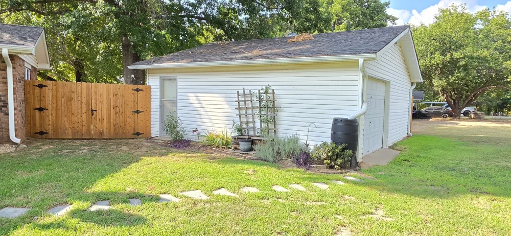 17 Breakenridge Drive Eufaula, OK 74432