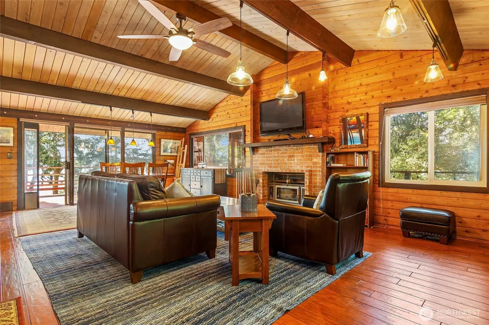 2110 Gull Way Camano Island, WA 98282