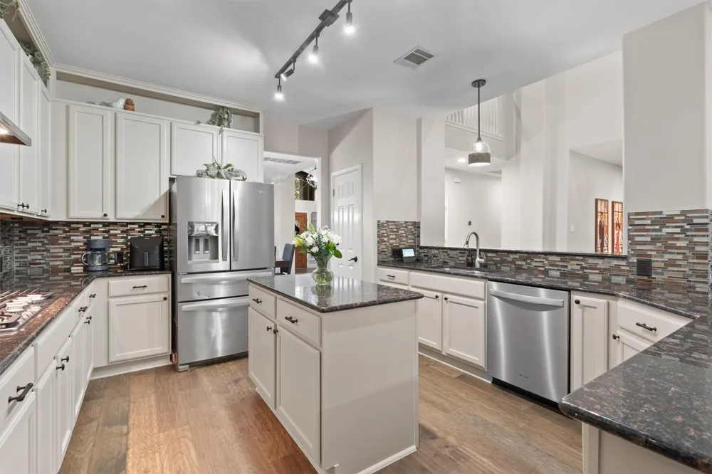4001 Glen Eagles Cove Round Rock, TX 78664