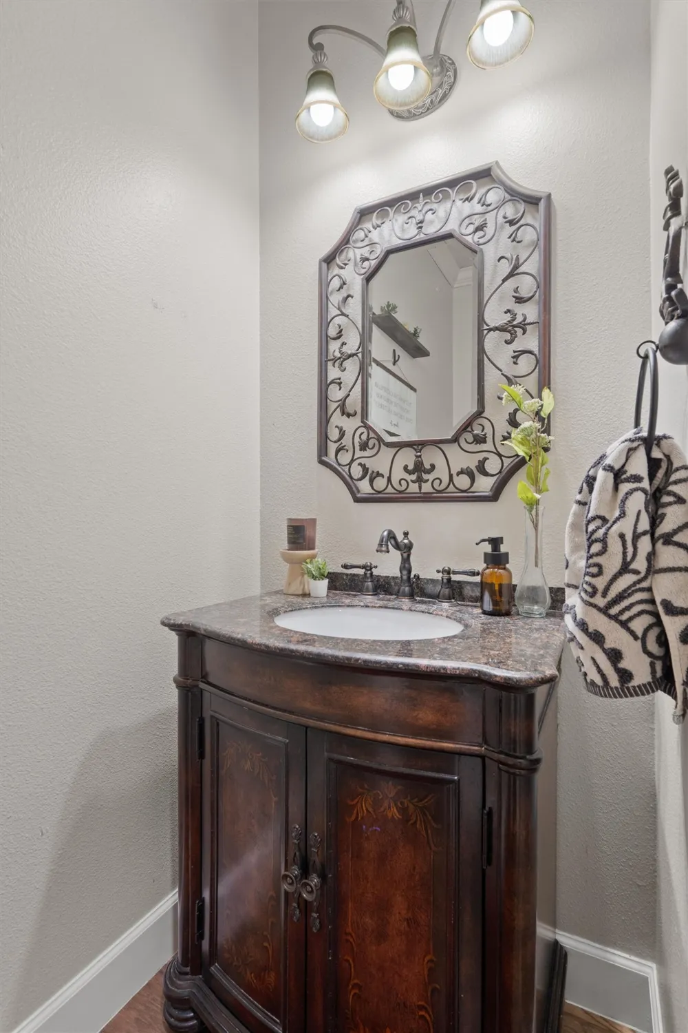 4001 Glen Eagles Cove Round Rock, TX 78664
