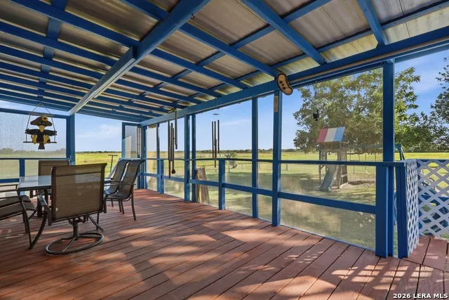 775 WARNCKE RD La Vernia, TX 78121