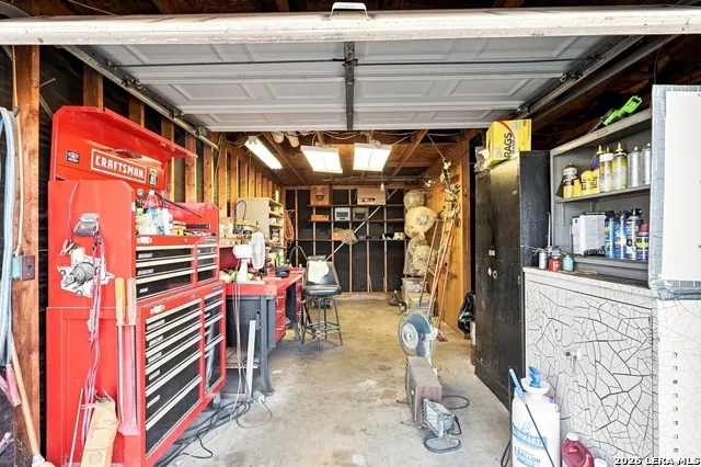 775 WARNCKE RD La Vernia, TX 78121