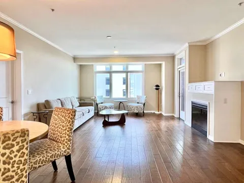 125 North Raymond Avenue #404