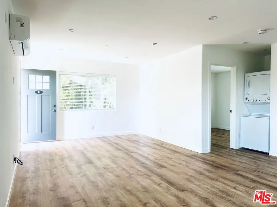 285 W Montecito Avenue #G Sierra Madre, CA 91024