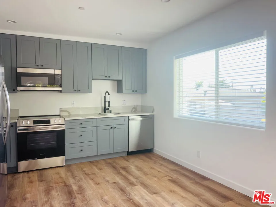 285 W Montecito Avenue #G Sierra Madre, CA 91024