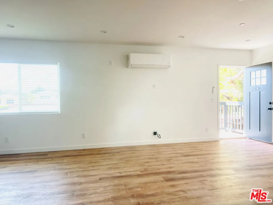285 W Montecito Avenue #G Sierra Madre, CA 91024