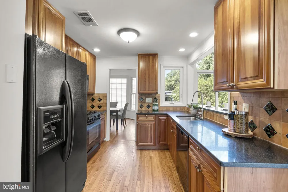 12109 MCDONALD CHAPEL DRIVE Gaithersburg, MD 20878
