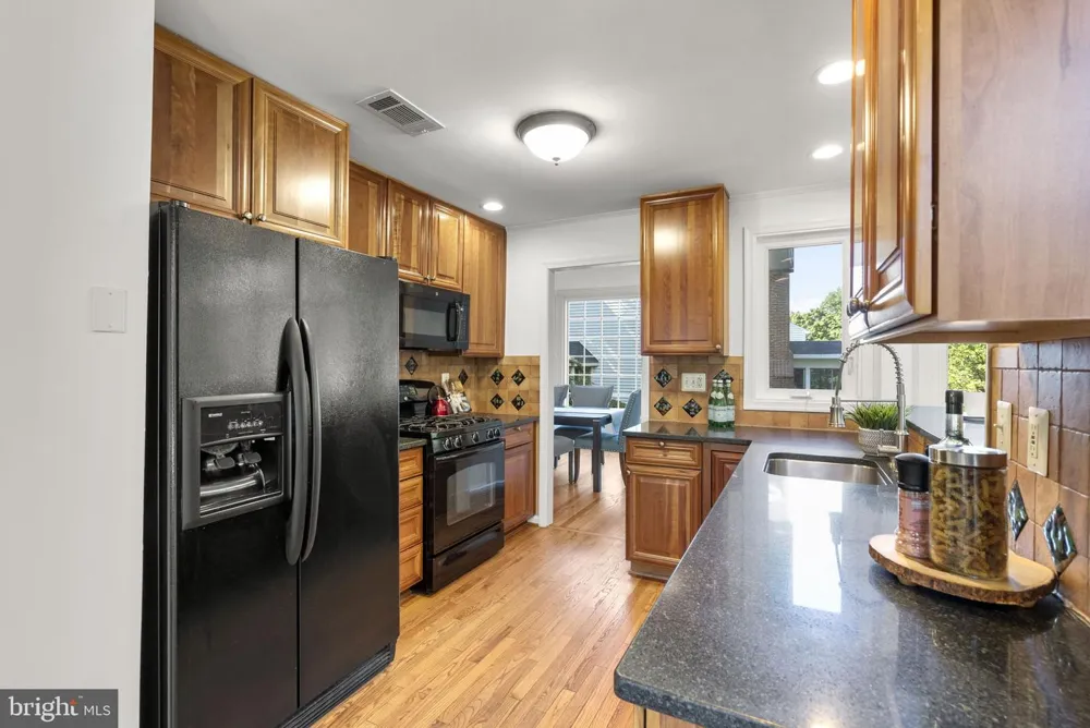 12109 MCDONALD CHAPEL DRIVE Gaithersburg, MD 20878