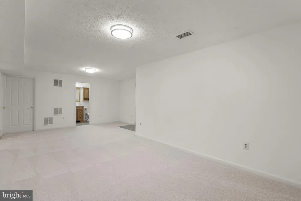 12109 MCDONALD CHAPEL DRIVE Gaithersburg, MD 20878