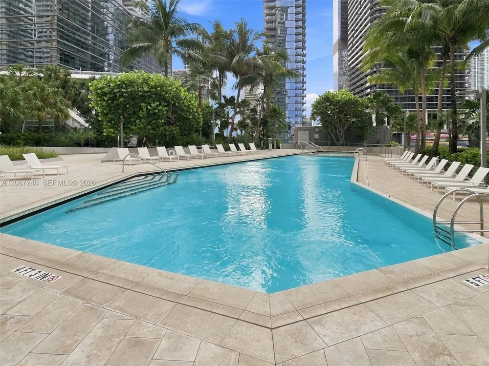88 SW 7th St #3107 Miami, FL 33130