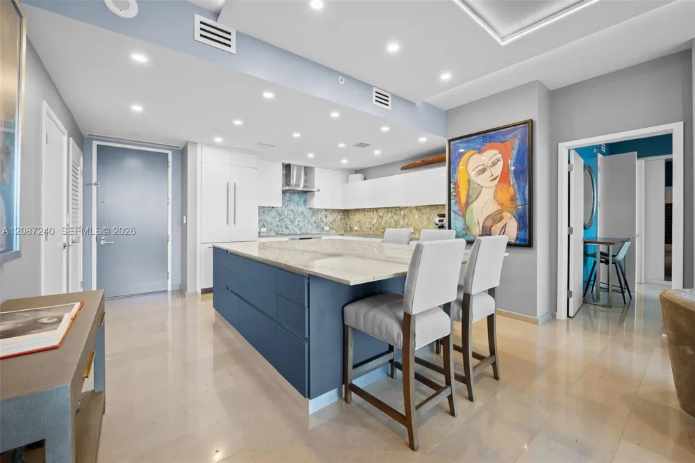 88 SW 7th St #3107 Miami, FL 33130